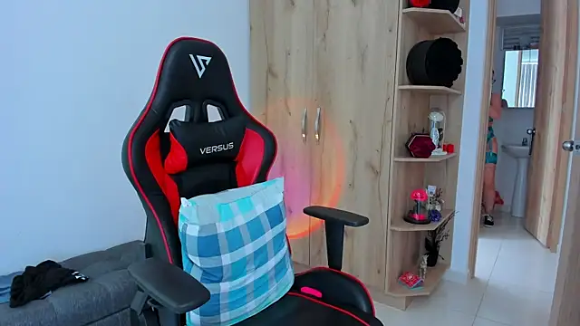  amanda seyfried19 online show from February 2026 04:13:01 PM