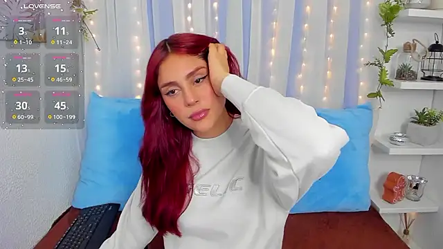 Snapshot of HazzelGray chatting on December 2024 05:45:02 PM HazzelGray online show from December 2024 05:45:02 PM