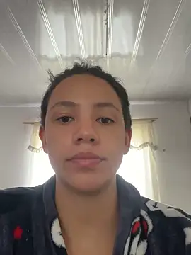 hannahb-e online show from December 2025 01:39:01 PM