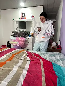 hannahb-e online show from January 2026 02:44:01 PM