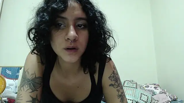 AlinaWoolf  online show from May 2026 03:35:02 AM
