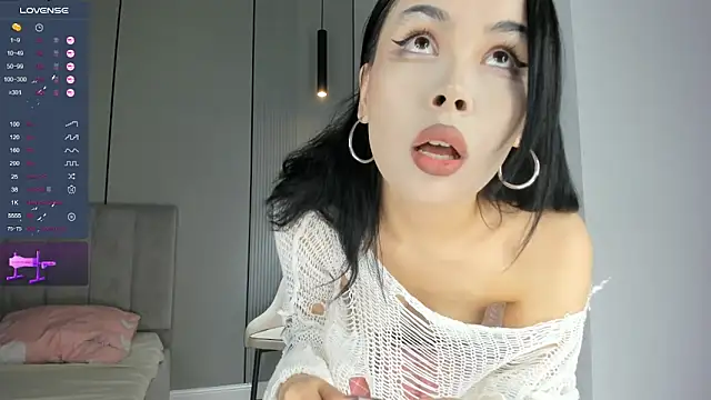 Liu Yifei  online show from October 2025 12:41:02 AM