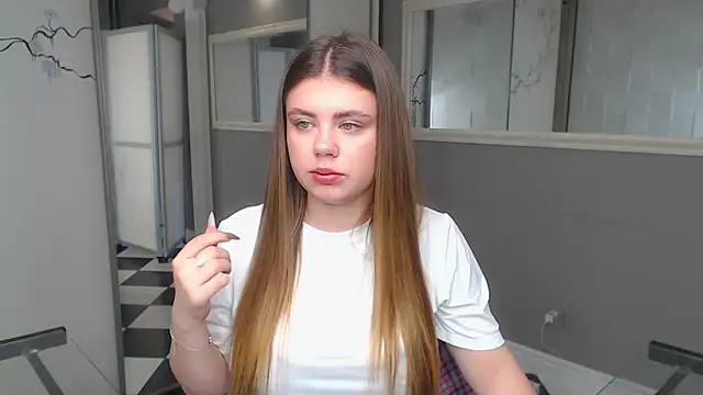 IsabellaBler online show from March 2025 07:00:02 AM