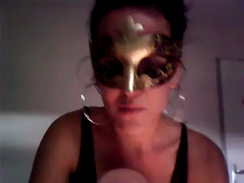 Snapshot of Masquegirlmysterious chatting on October 2025 01:17:02 PM Masquegirlmysterious online show from October 2025 01:17:02 PM