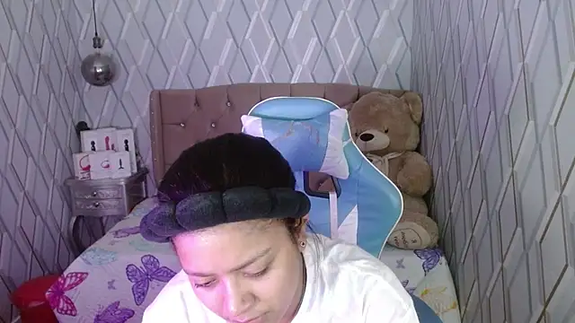 NicolleTaylor online show from February 2025 03:20:01 AM