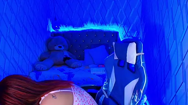 NicolleTaylor online show from November 2025 03:52:01 AM