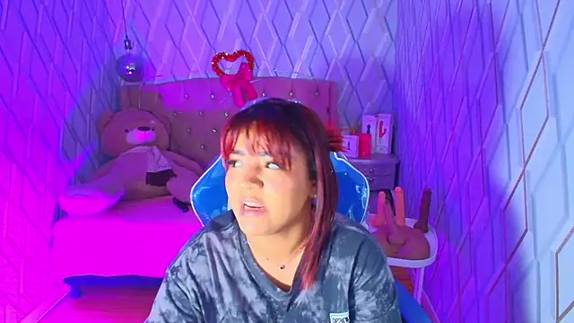 NicolleTaylor online show from February 2026 04:05:02 AM