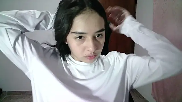 Snapshot of aineangeel chatting on October 2025 01:25:02 AM aineangeel online show from October 2025 01:25:02 AM