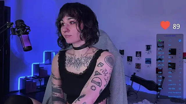 deadlysweet online show from December 2024 11:18:01 PM