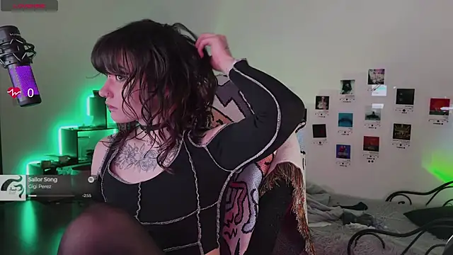 deadlysweet online show from November 2025 12:20:02 AM