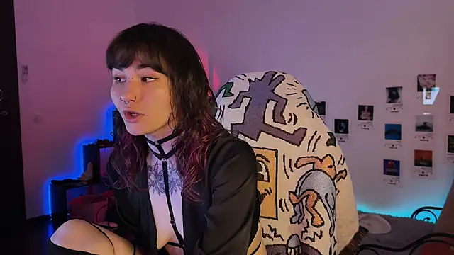 deadlysweet online show from May 2026 01:44:02 AM