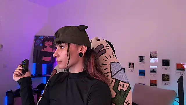 deadlysweet online show from May 2026 03:33:02 AM