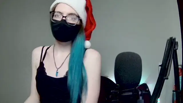 Snapshot of amber_candyfloss chatting on December 2024 02:25:02 AM amber candyfloss online show from December 2024 02:25:02 AM