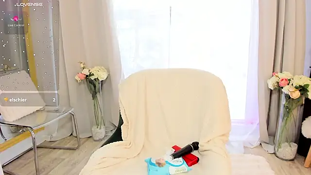 Snapshot of Selena_Reeves chatting on January 2026 09:35:01 AM Selena Reeves online show from January 2026 09:35:01 AM