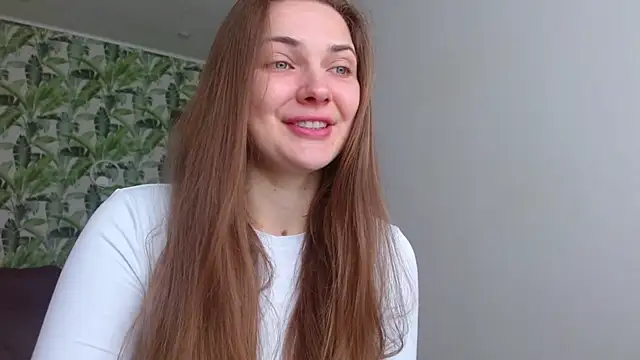 Olivia shine online show from April 2026 04:26:02 AM