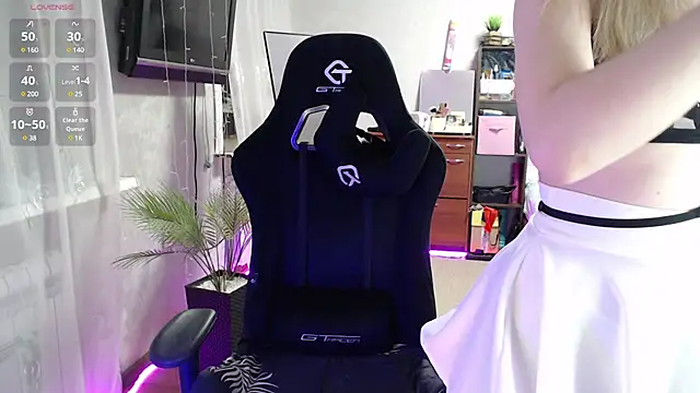 Little Soph online show from February 2025 12:05:02 AM