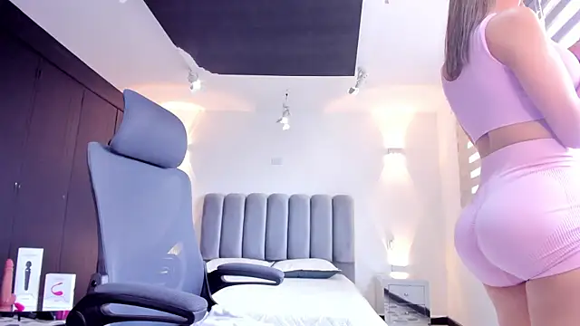 AnaRuiz online show from February 2025 03:41:02 PM