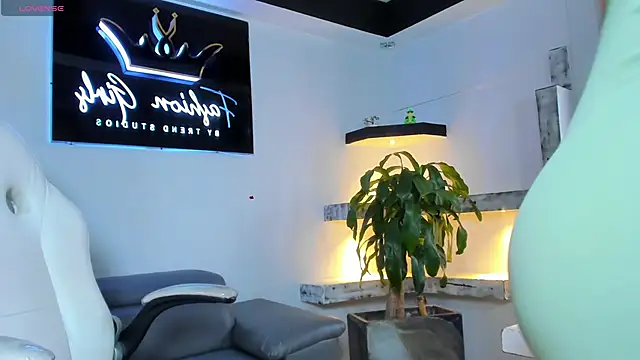 AnaRuiz online show from February 2025 09:37:02 PM