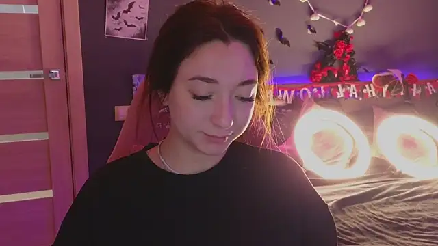 YasmineWest online show from October 2025 02:04:02 AM