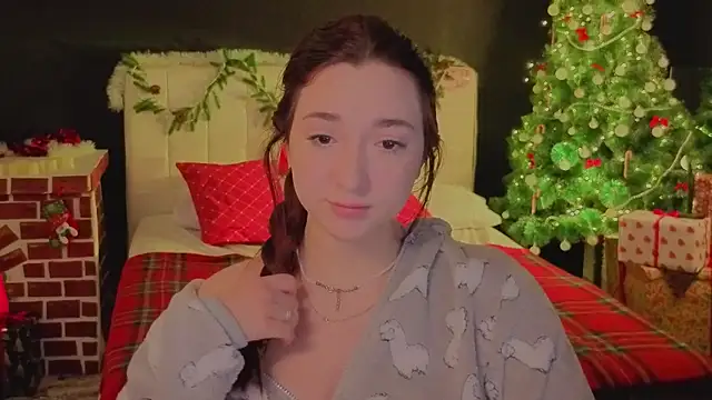 YasmineWest online show from December 2025 09:51:02 AM