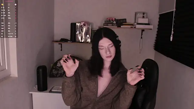 carthylovvve online show from February 2025 06:39:01 PM