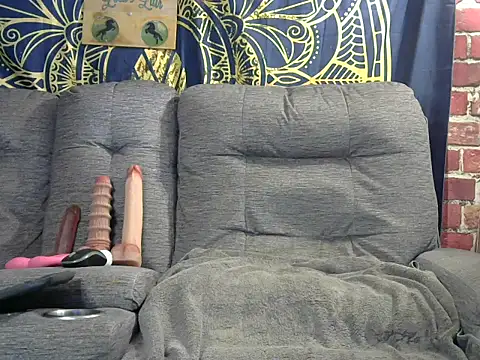 lovely lola1111 online show from April 2026 02:06:01 AM