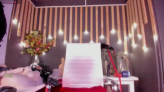 Snapshot of shaaroon_gold chatting on January 2025 08:46:02 AM shaaroon gold online show from January 2025 08:46:02 AM