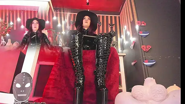 Snapshot of shaaroon_gold chatting on February 2025 11:10:02 PM shaaroon gold online show from February 2025 11:10:02 PM