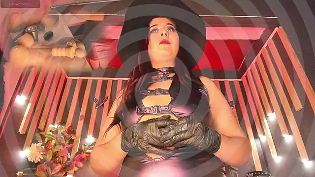 Snapshot of shaaroon_gold chatting on February 2025 12:21:02 AM shaaroon gold online show from February 2025 12:21:02 AM