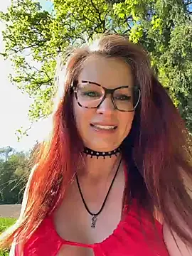 Snapshot of die-EinHORNY-WG chatting on April 2026 02:54:01 PM die-EinHORNY-WG online show from April 2026 02:54:01 PM