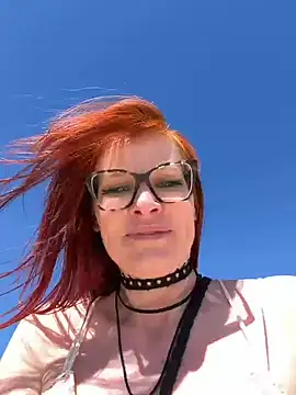 Snapshot of die-EinHORNY-WG chatting on May 2026 12:43:01 PM die-EinHORNY-WG online show from May 2026 12:43:01 PM