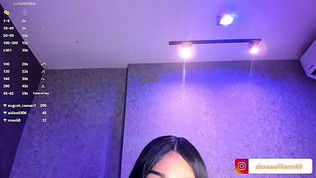 Snapshot of AleexxaWilliams chatting on December 2024 07:44:01 PM AleexxaWilliams online show from December 2024 07:44:01 PM