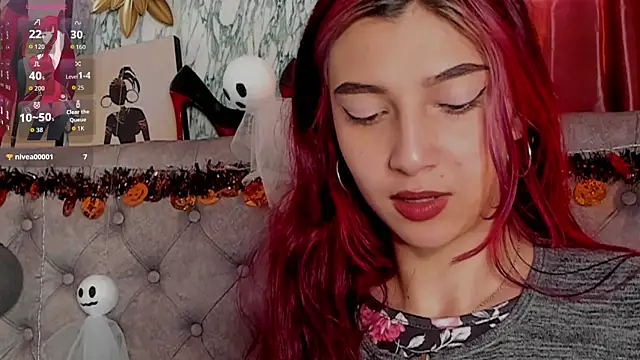  Scarlett 01 online show from November 2025 01:01:02 PM