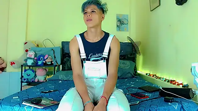 Liamscott  online show from March 2026 08:12:01 PM