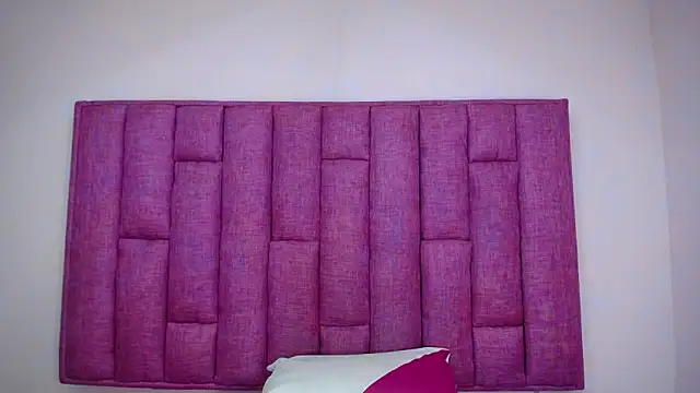 CrushOnMe  online show from October 2025 07:37:01 PM