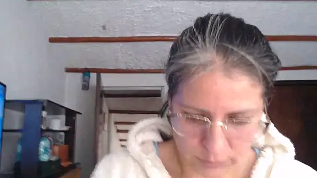 Snapshot of LucifernandaSw chatting on January 2025 01:32:01 PM LucifernandaSw online show from January 2025 01:32:01 PM