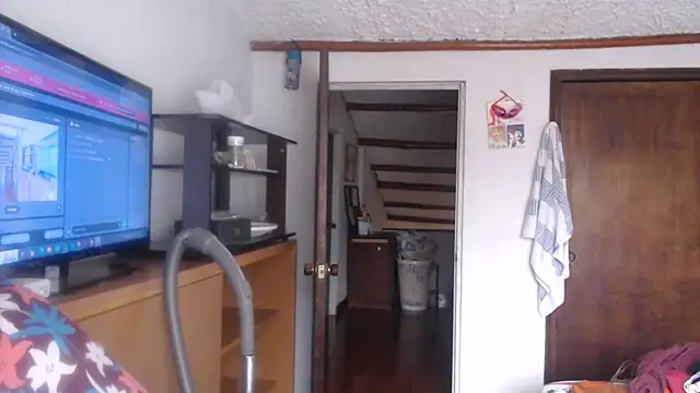 Snapshot of LucifernandaSw chatting on February 2025 09:54:01 PM LucifernandaSw online show from February 2025 09:54:01 PM