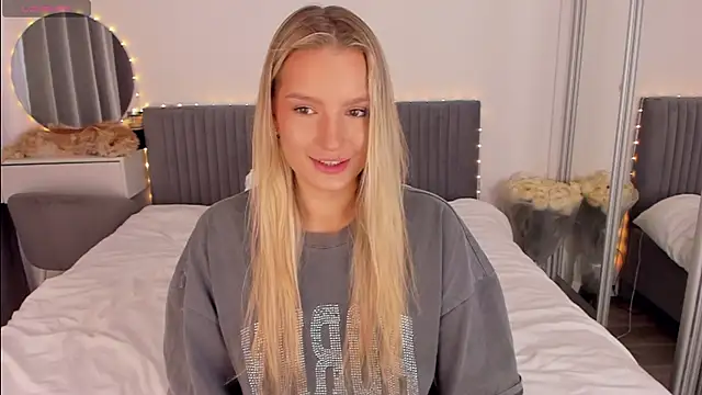 CassieRayss online show from March 2026 12:30:02 PM