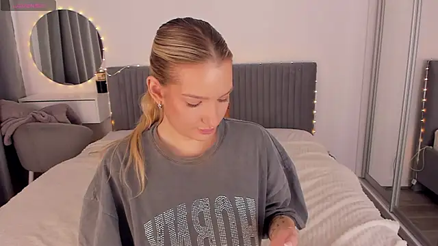 CassieRayss online show from April 2026 08:59:01 AM