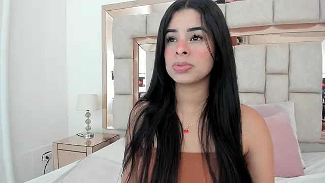 emma castilloo online show from December 2024 04:19:02 PM