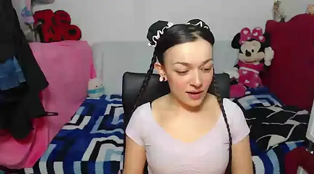 Angela 18honey online show from January 2025 04:00:02 AM