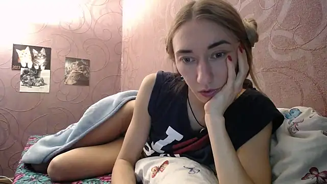 Snapshot of Fire__Foxx chatting on December 2024 05:01:01 PM Fire Foxx online show from December 2024 05:01:01 PM