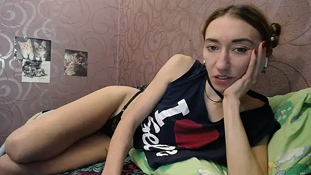 Snapshot of Fire__Foxx chatting on December 2024 12:17:01 PM Fire Foxx online show from December 2024 12:17:01 PM