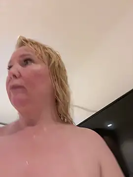 EmmaInLove23 online show from February 2025 11:55:01 AM