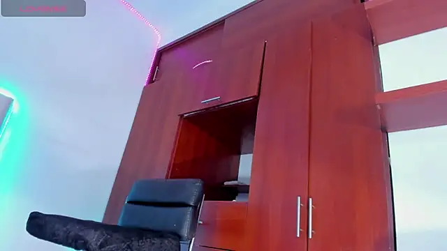 ivannapretyts online show from December 2025 04:47:02 PM