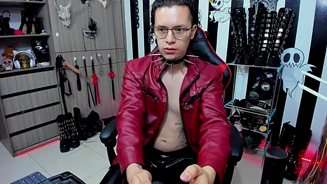 daven56 online show from December 2024 01:18:01 PM