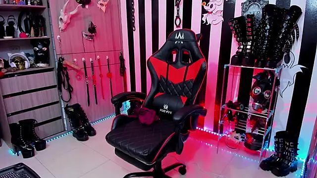 daven56 online show from February 2025 01:20:01 PM