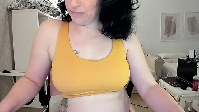 Snapshot of emmita69_ chatting on March 2025 07:10:02 PM emmita69 online show from March 2025 07:10:02 PM