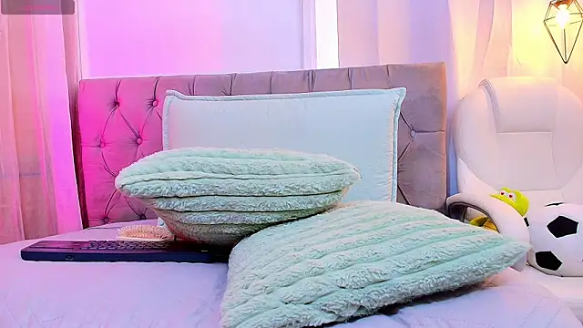 Snapshot of nikkita_ubba chatting on December 2025 08:17:01 PM nikkita ubba online show from December 2025 08:17:01 PM