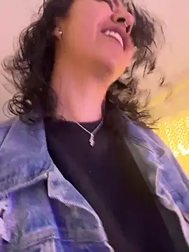 Amareto  online show from November 2025 10:36:01 AM